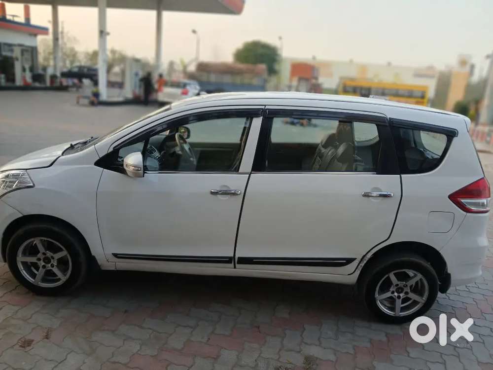 Maruti Suzuki Ertiga 2017 Diesel 90000 Km Driven