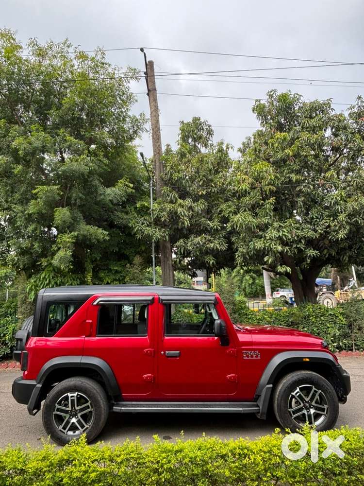Mahindra Thar Roxx 2025