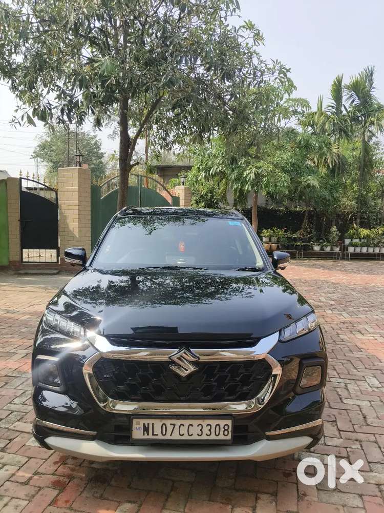 Maruti Suzuki Grand Vitara 2023 Petrol Well Maintained