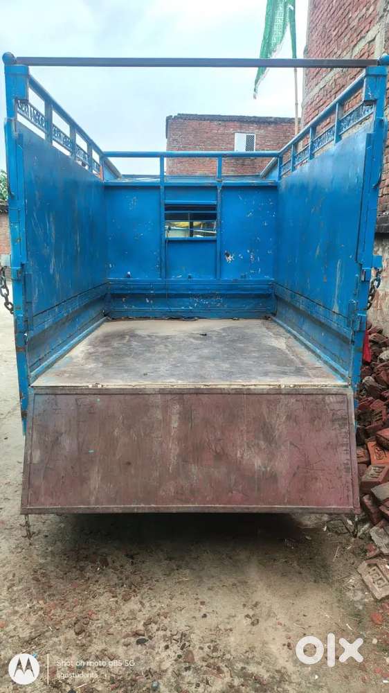 Tata Mega Bs4.    भेचना है