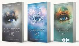 Shatter Me Series 2 Books combo (Shatter me + Unravel me) –