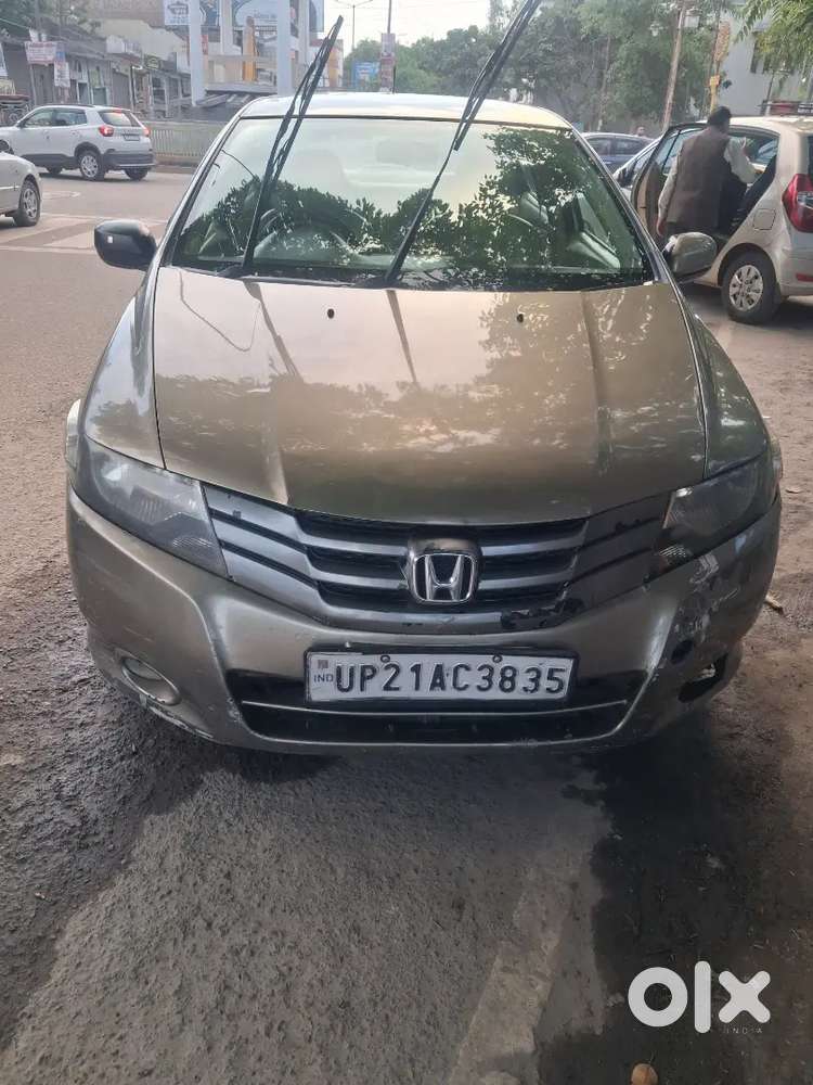 Good Condition New Tyre Time Bada Hua Hai. 2030 Tak Valid Hai