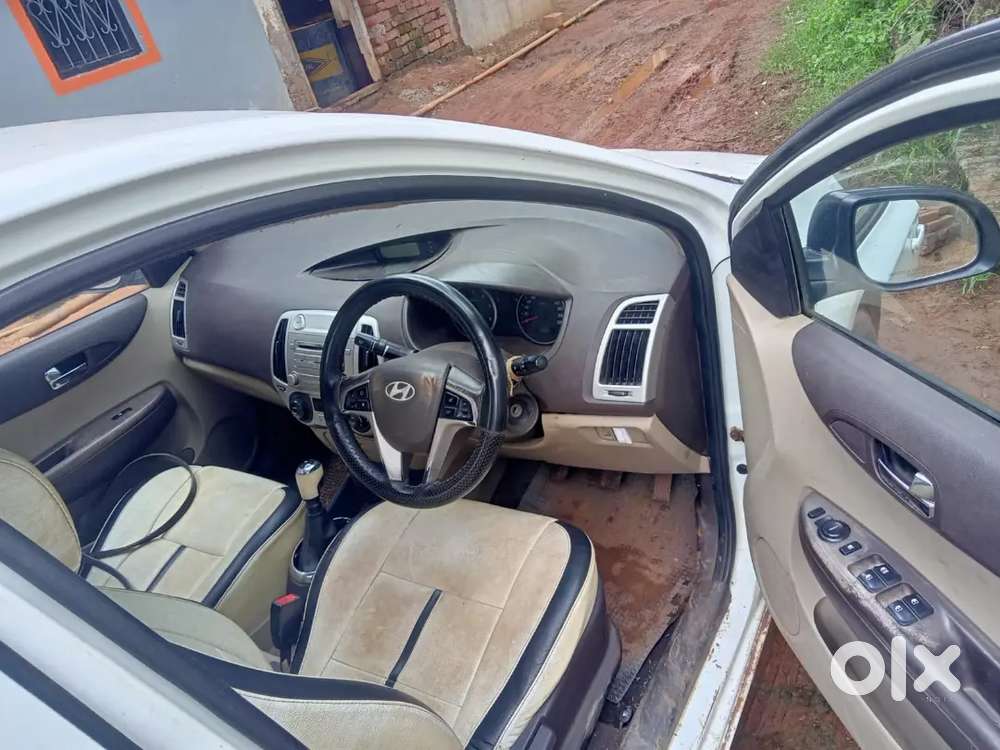 Hyundai I20 Crdi Sportz 2011 Manual (showroom Condition)