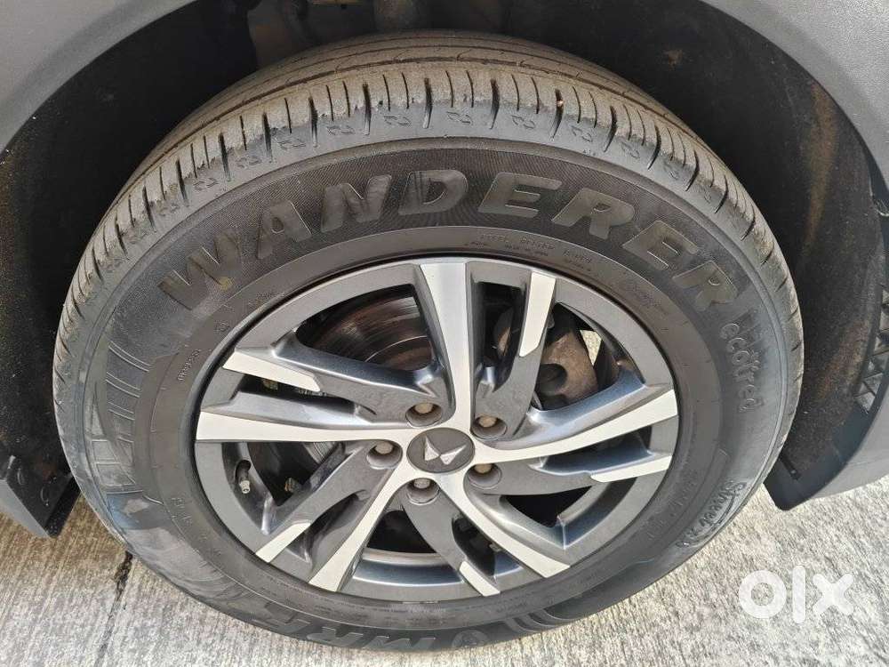 Mahindra Xuv700 2.0 Ax 5 Petrol Mt Str, 2024, Petrol