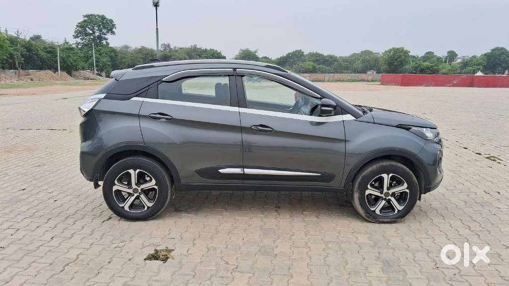 Tata Nexon, 2022, Petrol