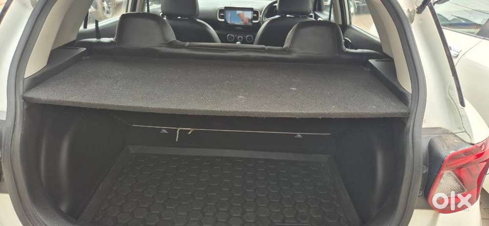 Hyundai Venue 1.2 S (o), 2020, Petrol