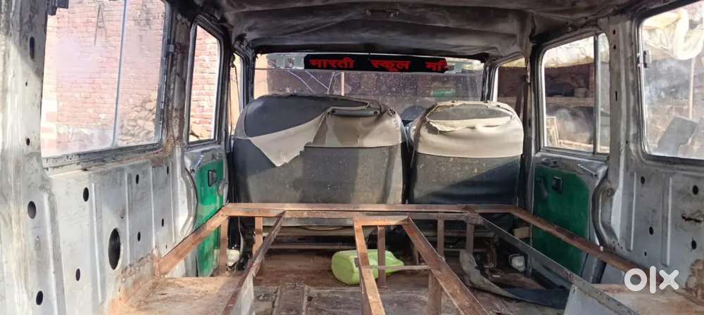 Force Cruiser 14 Seater Diesel Gadi