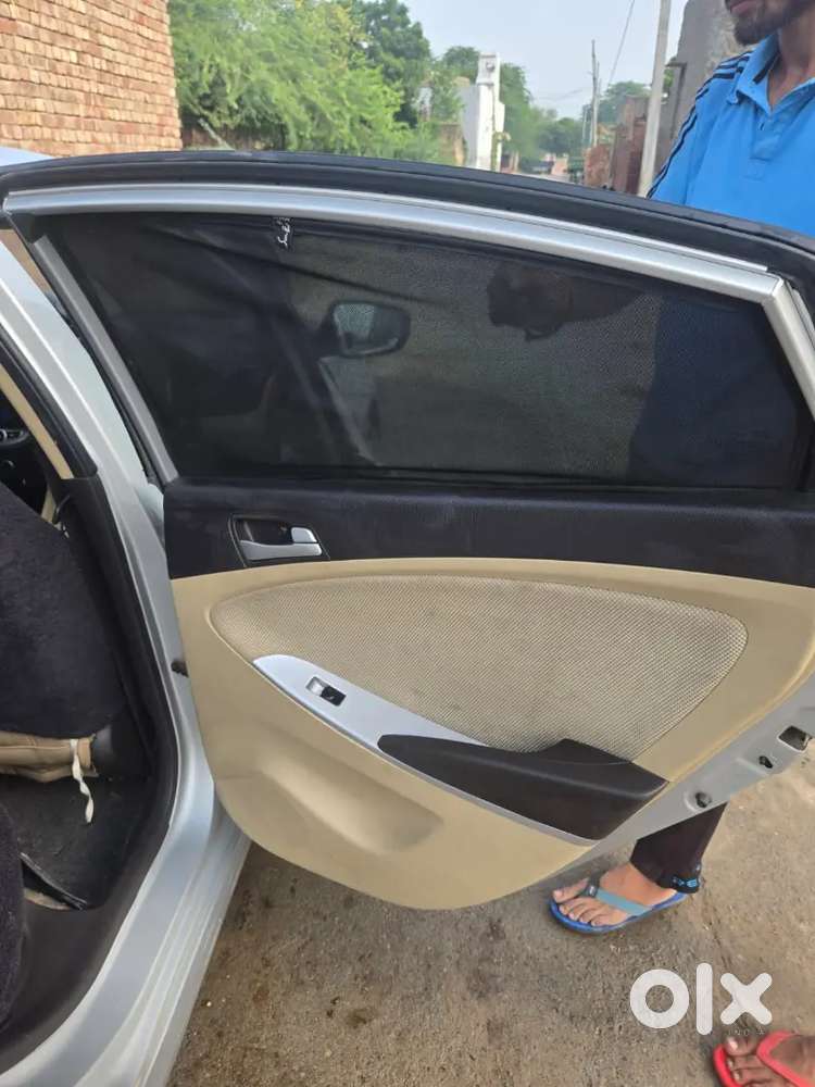 Hyundai Verna 1.4 Crdi 2013 Manual