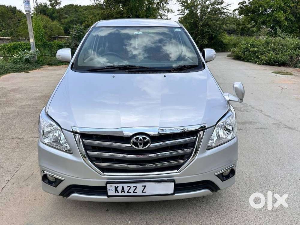 Toyota Innova 2.5 Vx (diesel) 8 Seater Bs Iv, 2014, Diesel