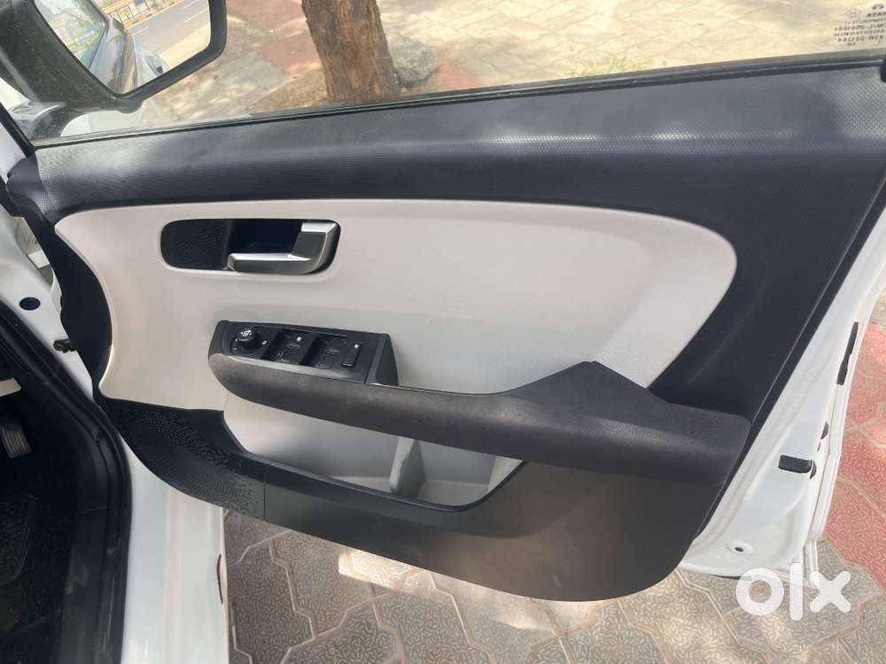2021 Tata Altroz Xz+ Petrol Top Model  60000 Km  Excellent Condition