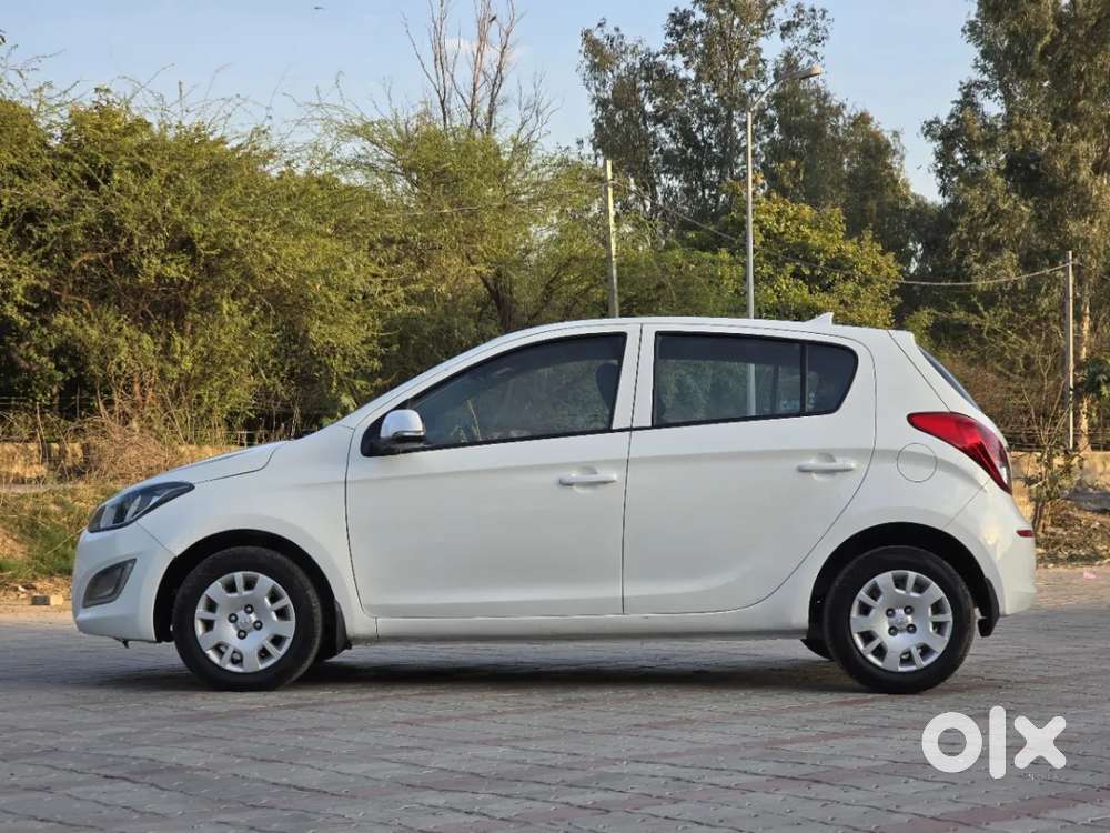 Hyundai I20 Sportz At 1.4, 2013, Diesel
