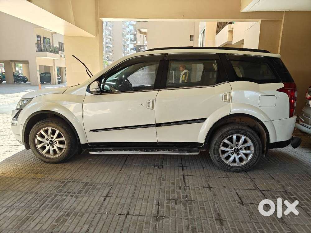 Xuv 500 Top Model At Sunroof