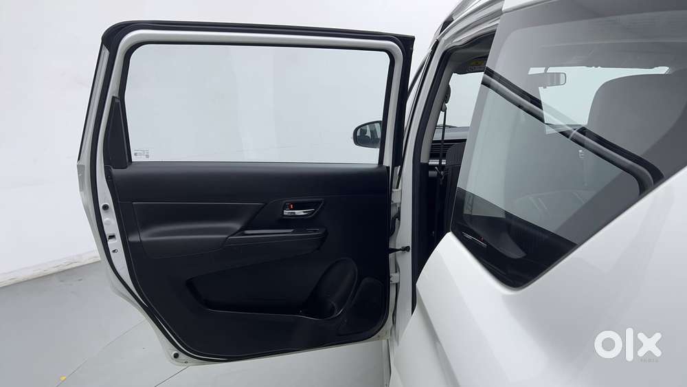 Maruti Suzuki Xl6 Zeta Mt Cng, 2024, Cng & Hybrids