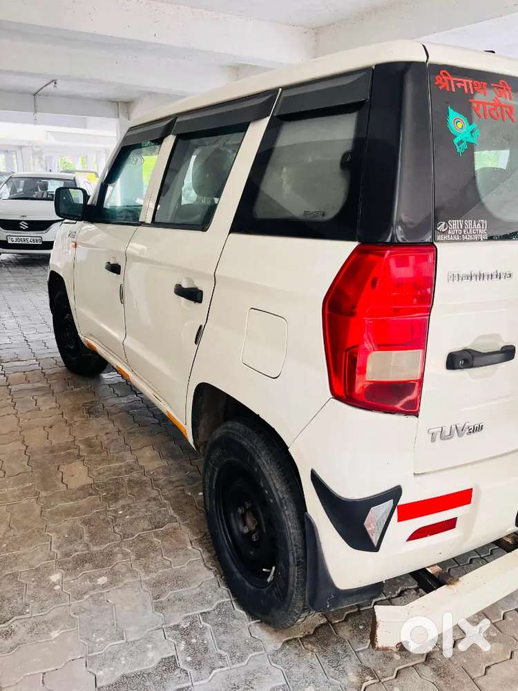 Mahindra Tuv 300 2018