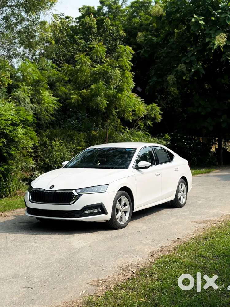 Skoda Octavia 2.0 Style Tsi At, 2022, Petrol