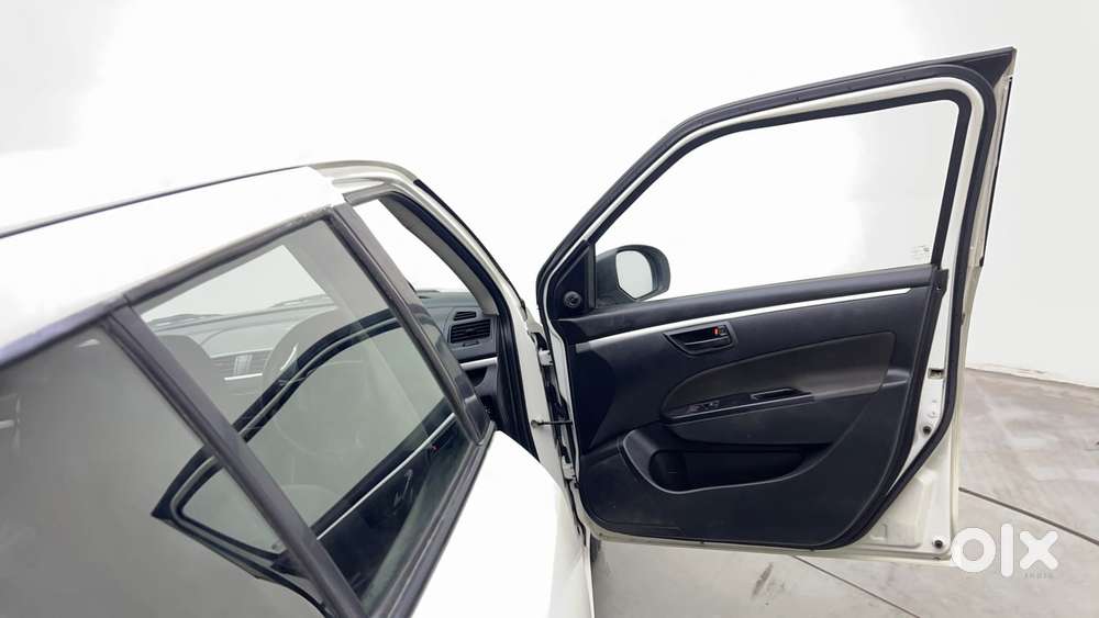 Maruti Suzuki Swift 1.2 Lxi (o), 2016, Petrol