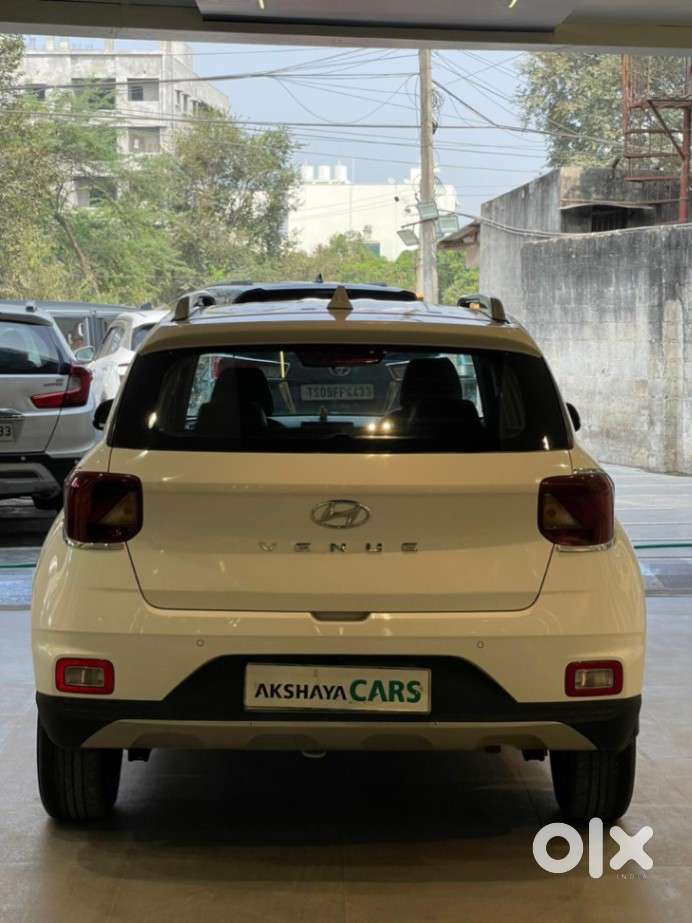 Hyundai Venue 1.2 S Plus, 2022, Petrol