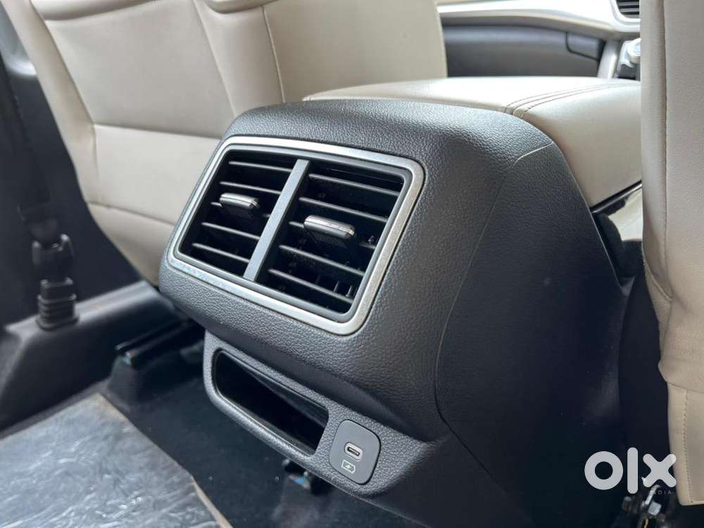 Mahindra Xuv700 Ax7l At 7 Seater Bs-vi Car With Adas