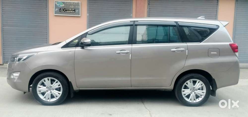 Toyota Innova Crysta