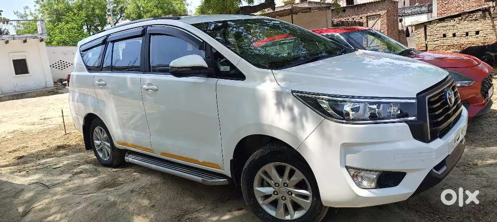 Toyota Innova Crysta 2024 Diesel 32000 Km Driven Orignal Metter