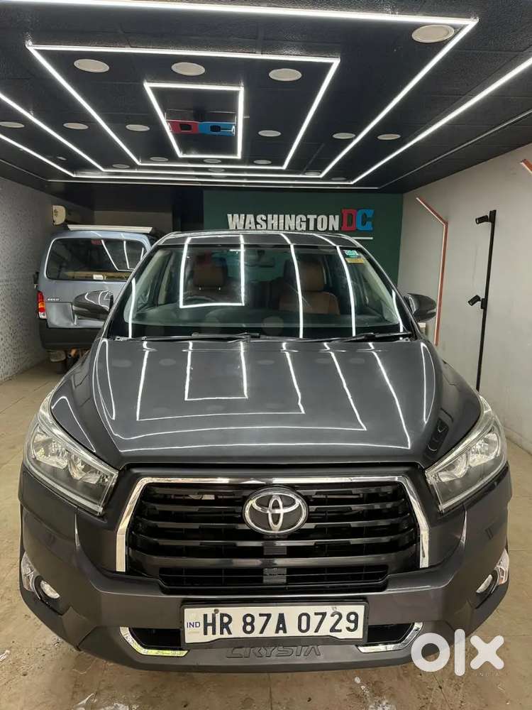 2017/ 2018 Registartion Innova Crysta Showroom History Available