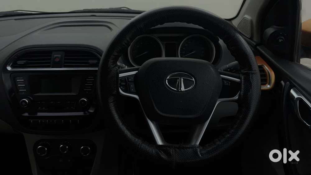 Tata Tiago Xza, 2017, Petrol