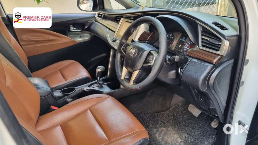 Toyota Innova Crysta 2.8 Zx At 7 Seater, 2016, Diesel