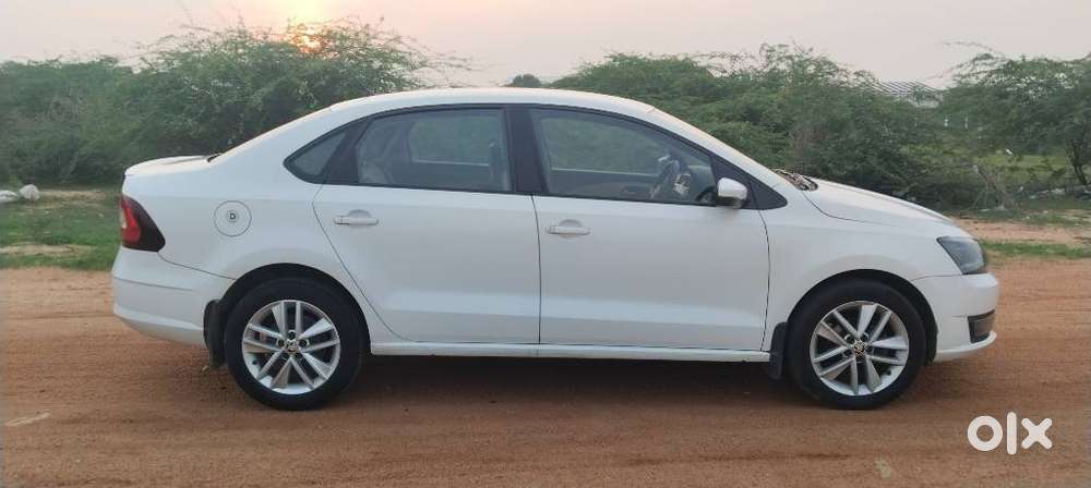 Skoda Rapid 1.5 Tdi Style/1.5 At Style, 2017, Diesel