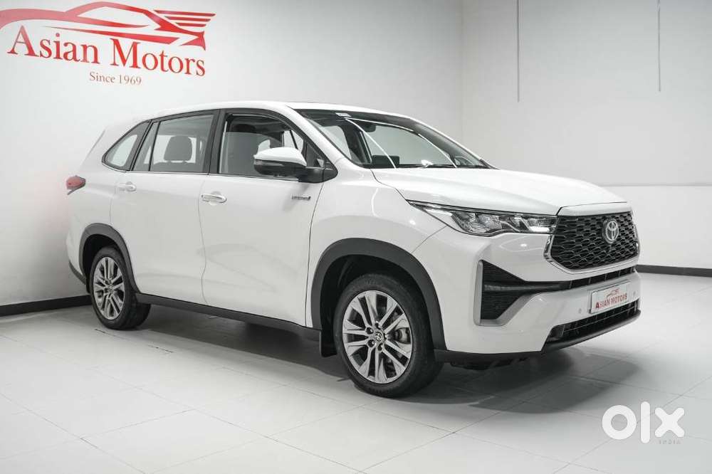 Toyota Innova Hycross 2.0 Zx Hybrid 7 Str, 2023, Petrol