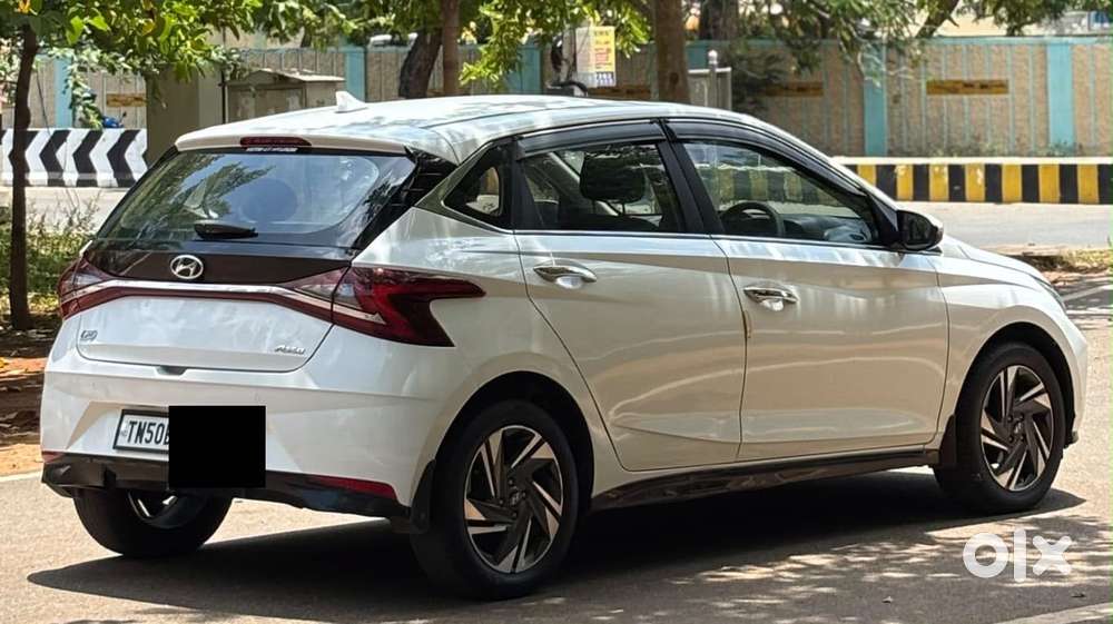 Hyundai I20 Asta (o) 1.2 Mt, 2023, Petrol