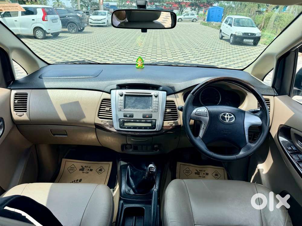 Toyota Innova 2.5 Z Diesel 7 Seater, 2015, Diesel