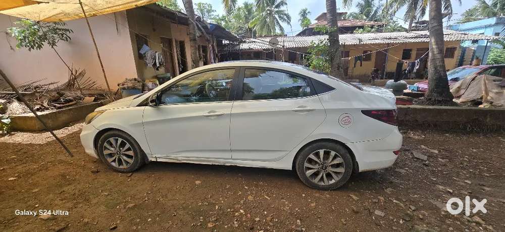 Hyundai Fluidic Verna 2015