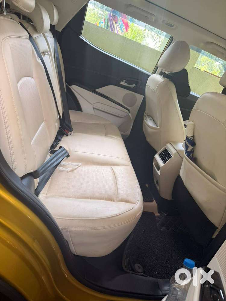 Mahindra Xuv300 Petrol 2025