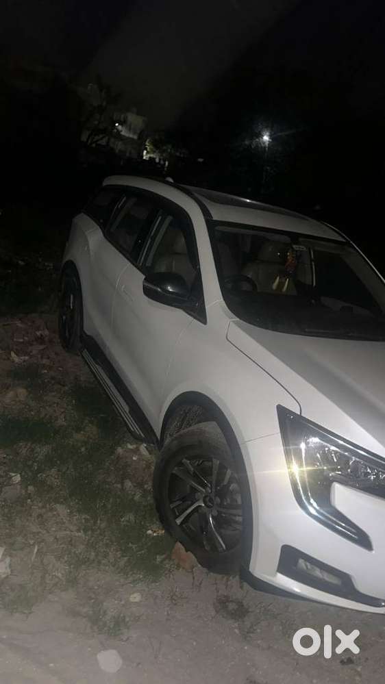 Mahindra Xuv700 2.0 Ax 7 Petrol Mt Str, 2022, Diesel