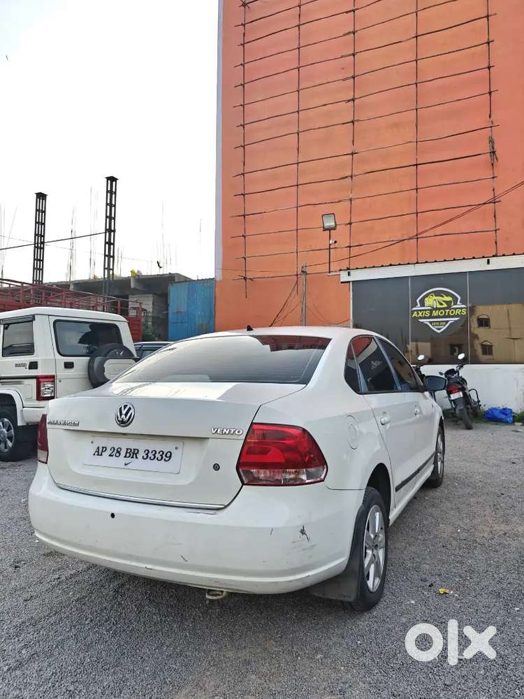 Volkswagen Vento 1.6 Highline 2011  81k Km  Petrol  Excellent Car
