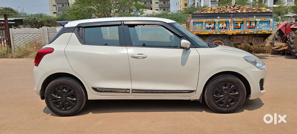 Maruti Suzuki Swift 1.2 Vxi (o), 2022, Petrol