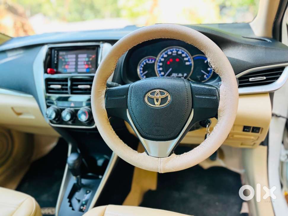 Toyota Yaris J Cvt, 2021, Petrol