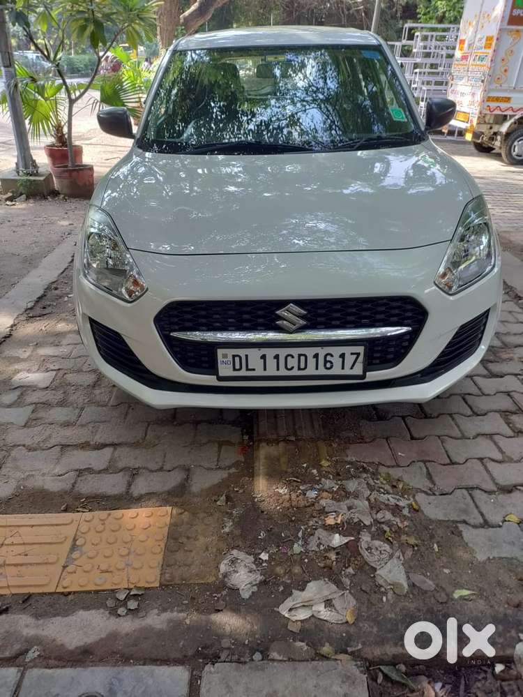 Maruti Suzuki Swift 1.2 Lxi (o), 2022, Petrol