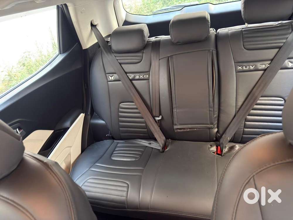 Mahindra Xuv 3xo 2025 Petrol Showroom Condition
