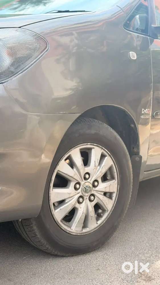 Toyota Innova 2011 Diesel Well Maintained
