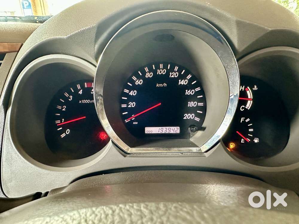 Toyota Fortuner 3.0 4x4 Manual, 2011, Diesel