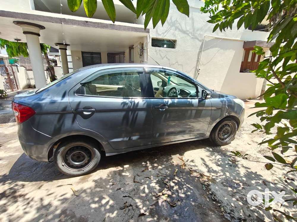 Car Is One Hand Drive