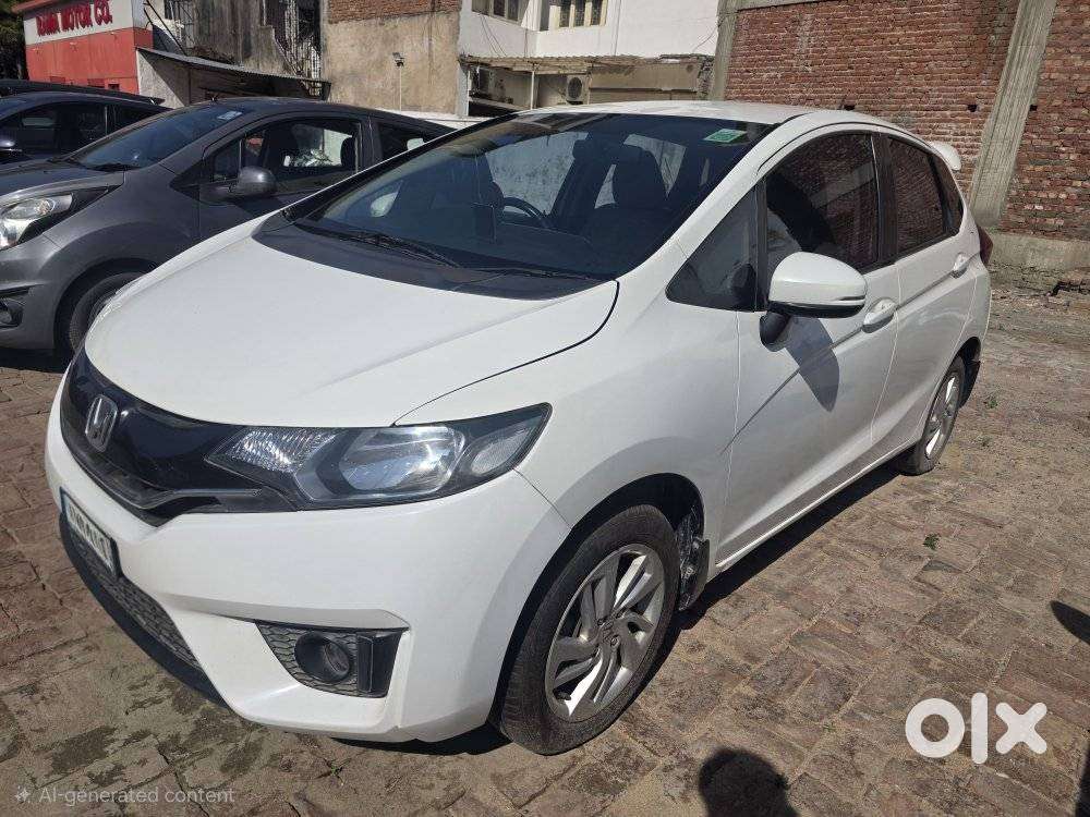 Honda Jazz V Mt Privilege, 2015, Petrol