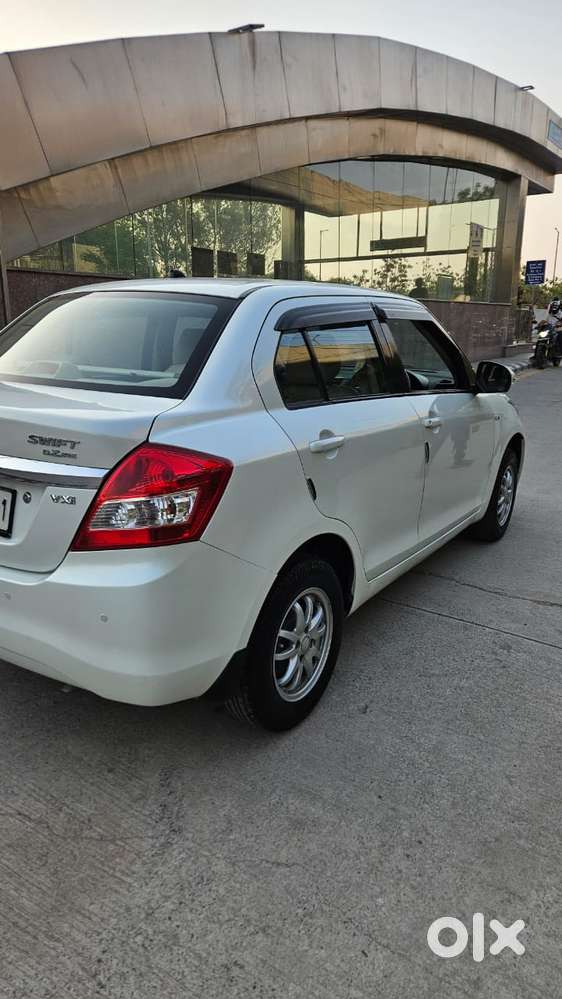 Maruti Suzuki Swift Dzire Vxi Optional, 2016, Petrol