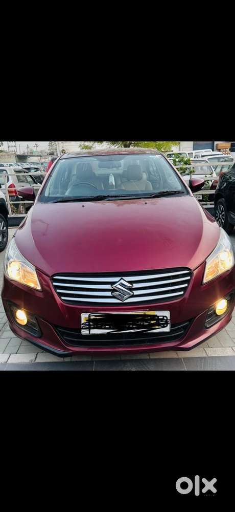 Maruti Ciaz Mehrron Colout Top Model Automatic