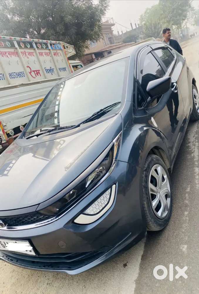 Tata Altroz 2023 Petrol Good Condition Or Sunroof 22k Chali Hai
