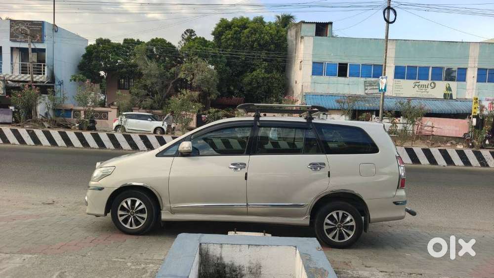 Toyota Innova 2.5 V 8 Str, 2015, Diesel