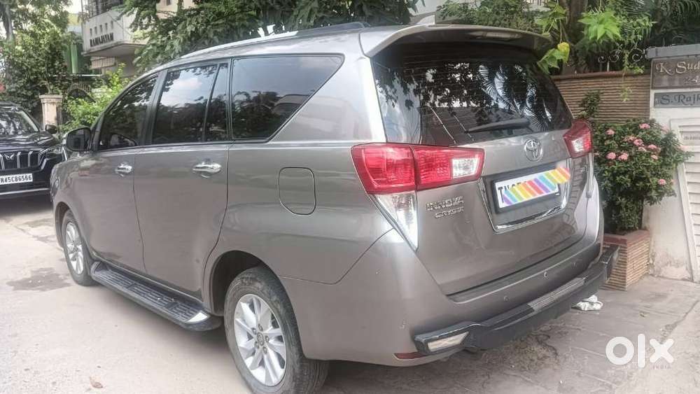 Toyota Innova Crysta 2.8 Gx At, 2017, Diesel