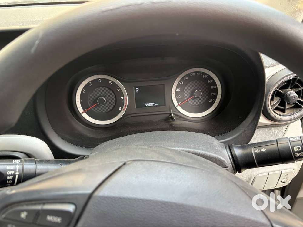 Hyundai Grand I10 Nios Silver Magna