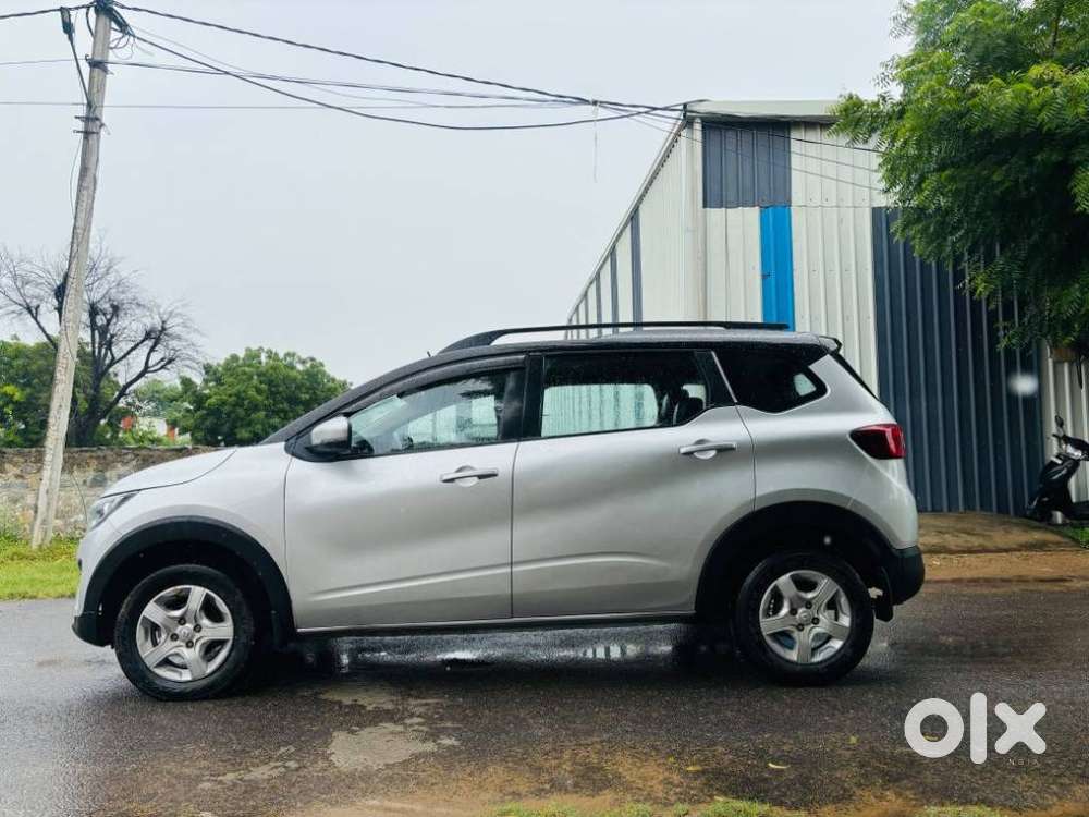 Renault Triber Rxt Easy-r Amt, 2023, Petrol